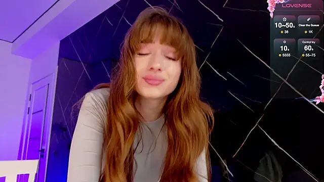 Snapshot of AlessiaBlisss chatting on 12.14.25 AlessiaBlisss online show from 12.14.25