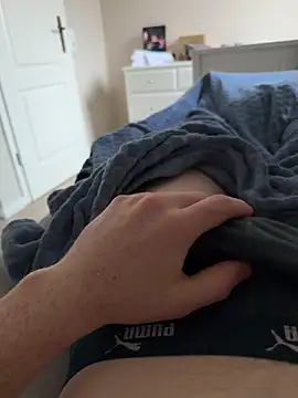 Snapshot of angei094 chatting on 12.14.25 angei094 online show from 12.14.25