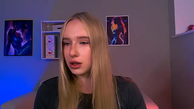 Snapshot of effysosweet chatting on 12.20.25 effysosweet online show from 12.20.25