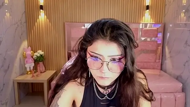 miss devil s online show from 01.08.26