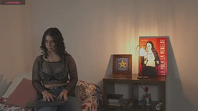 Estefania Velez online show from 02.17.26