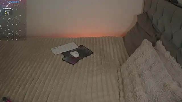 Snapshot of Moon_sweetx2 chatting on 02.26.26 Moon sweetx2 online show from 02.26.26