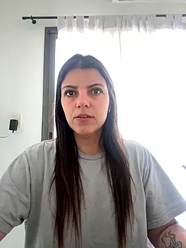 Snapshot of lililovexx chatting on 01.18.26 lililovexx online show from 01.18.26