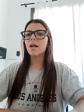 Snapshot of lililovexx chatting on 02.17.26 lililovexx online show from 02.17.26