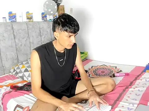 Snapshot of Andycillo chatting on 12.15.25 Andycillo online show from 12.15.25