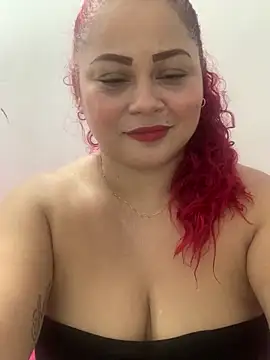 Snapshot of Sabina_house_cook chatting on 12.16.25 Sabina house cook online show from 12.16.25