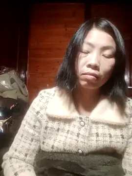 Snapshot of Amiluli chatting on 02.17.26 Amiluli online show from 02.17.26