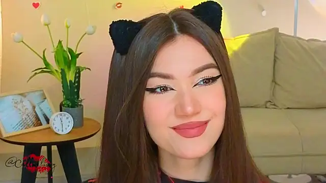 oliviaah  online show from 04.02.26