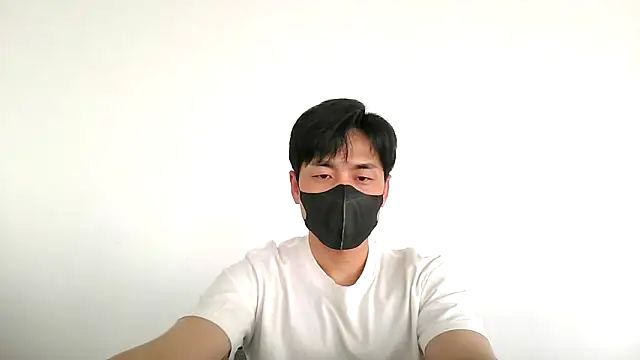 Snapshot of kimze7 chatting on 04.23.26 kimze7 online show from 04.23.26