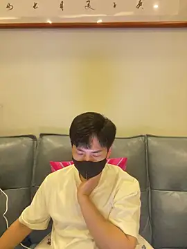 Snapshot of kimze7 chatting on 05.15.26 kimze7 online show from 05.15.26