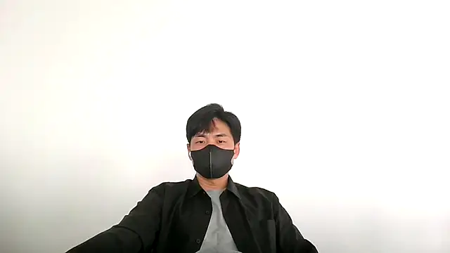 Snapshot of kimze7 chatting on 05.18.26 kimze7 online show from 05.18.26