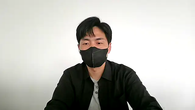Snapshot of kimze7 chatting on 05.20.26 kimze7 online show from 05.20.26