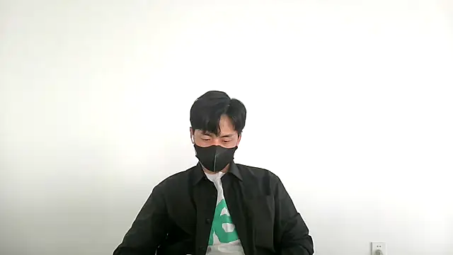 Snapshot of kimze7 chatting on 05.22.26 kimze7 online show from 05.22.26