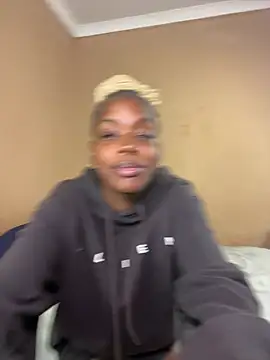 Snapshot of xSATIVAx chatting on 03.04.26 xSATIVAx online show from 03.04.26