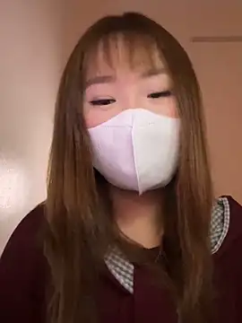 Snapshot of Miumeo20 chatting on 12.20.25 Miumeo20 online show from 12.20.25