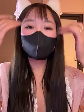 Snapshot of Miumeo20 chatting on 01.13.26 Miumeo20 online show from 01.13.26