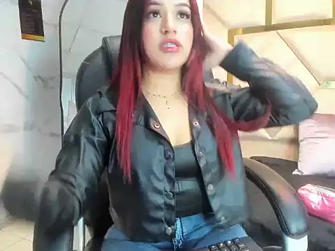Snapshot of IssysLeBlanc chatting on 01.10.26 IssysLeBlanc online show from 01.10.26