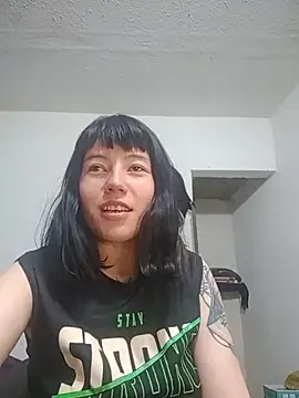 Snapshot of Angeline__Thompson chatting on 12.14.25 Angeline Thompson online show from 12.14.25