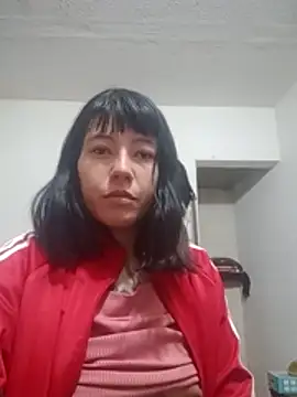 Snapshot of Angeline__Thompson chatting on 12.14.25 Angeline Thompson online show from 12.14.25