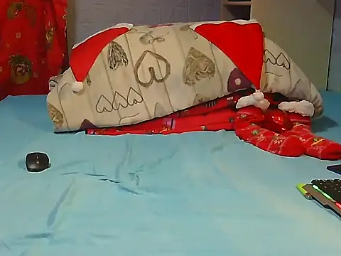 Snapshot of Pintiliescu chatting on 12.21.25 Pintiliescu online show from 12.21.25