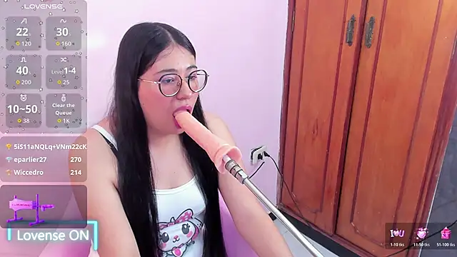 Snapshot of nomi_blue chatting on 12.14.25 nomi blue online show from 12.14.25