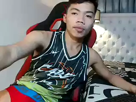 Snapshot of mike_cummer chatting on 12.15.25 mike cummer online show from 12.15.25