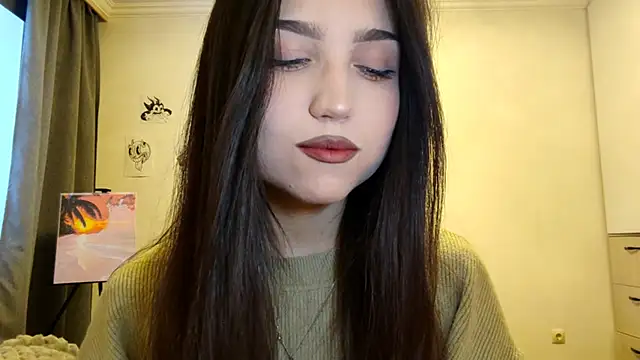 Snapshot of Qwami_Amie chatting on 12.15.25 Qwami Amie online show from 12.15.25