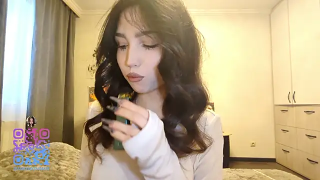 Qwami Amie online show from 02.03.26