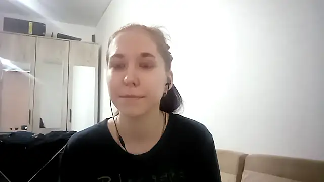 Snapshot of Annette_meow1 chatting on 12.22.25 Annette meow1 online show from 12.22.25