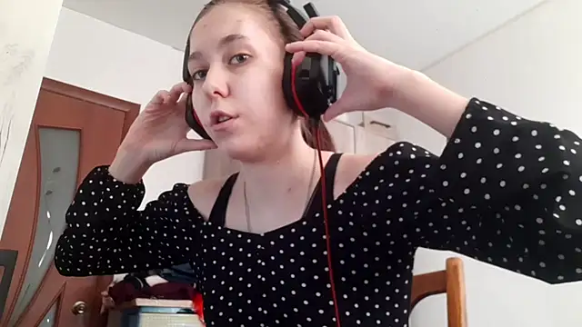 Snapshot of Annette_meow1 chatting on 04.02.26 Annette meow1 online show from 04.02.26