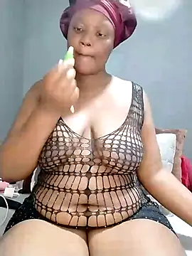SexyAssQueenX online show from 05.13.26