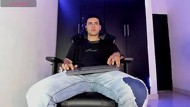 Liam Mateo online show from 03.23.26