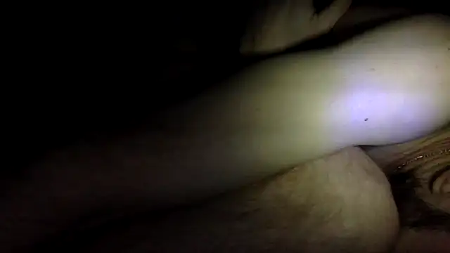 Snapshot of nutt_max chatting on 12.15.25 nutt max online show from 12.15.25