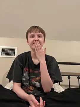 Lassie Cassie online show from 12.16.25