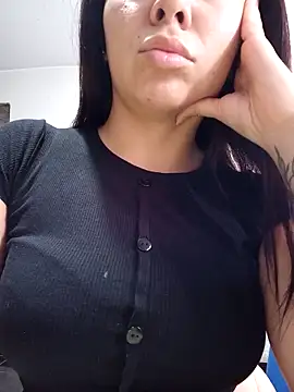 Snapshot of emmacurvyhot chatting on 02.19.26 emmacurvyhot online show from 02.19.26