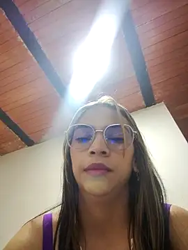 Snapshot of Evangeline_Bonnet chatting on 12.16.25 Evangeline Bonnet online show from 12.16.25