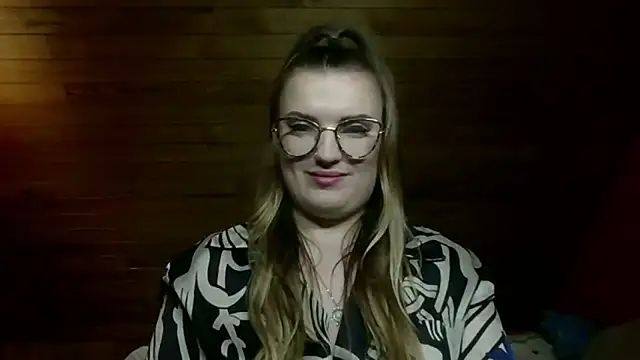 VanessaHard online show from 12.19.25