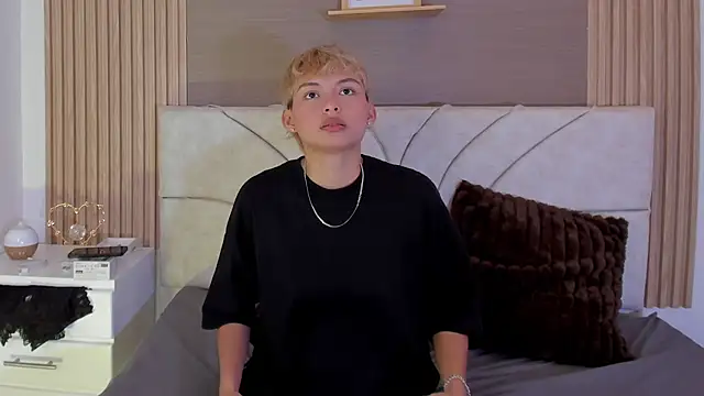 tefi meow  online show from 04.22.26