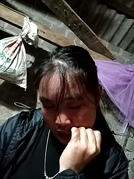 Snapshot of -myaa- chatting on 12.15.25 -myaa- online show from 12.15.25