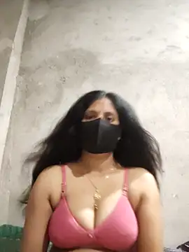 Snapshot of kanika05 chatting on 03.02.26 kanika05 online show from 03.02.26