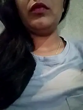 Snapshot of kanika05 chatting on 04.11.26 kanika05 online show from 04.11.26