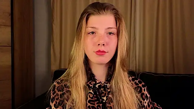 Snapshot of LumiaSolstice chatting on 03.18.26 LumiaSolstice online show from 03.18.26