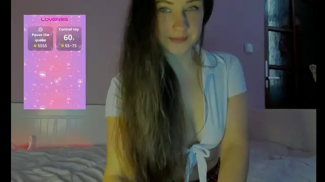 Snapshot of Lola_XXX_privat chatting on 12.22.25 Lola XXX privat online show from 12.22.25