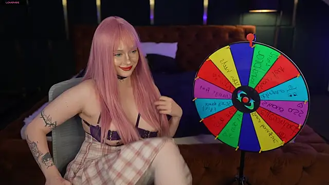 Snapshot of Rina_Pretty chatting on 12.14.25 Rina Pretty online show from 12.14.25