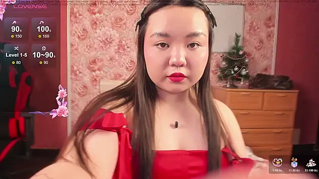 Snapshot of hungrybunny333 chatting on 02.14.26 hungrybunny333 online show from 02.14.26