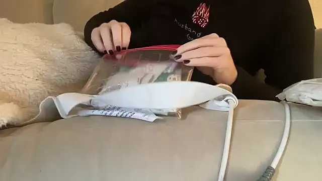 Snapshot of ijustturned18today chatting on 12.15.25 ijustturned18today online show from 12.15.25