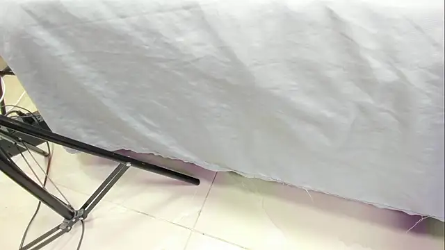 Snapshot of khris__evans chatting on 02.04.26 khris evans online show from 02.04.26