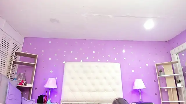 Snapshot of rousse_millers chatting on 12.19.25 rousse millers online show from 12.19.25