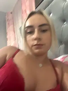 Snapshot of ScarletJ_ chatting on 12.14.25 ScarletJ online show from 12.14.25