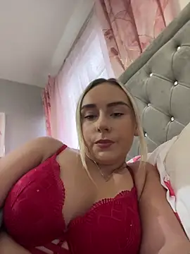 Snapshot of ScarletJ_ chatting on 12.21.25 ScarletJ online show from 12.21.25